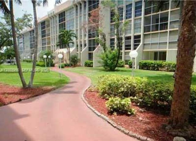 851 Three Islands Blvd 411, Hallandale Beach, FL 33009