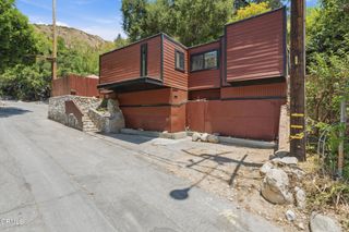 670 Woodland Drive, Sierra Madre, CA 91024
