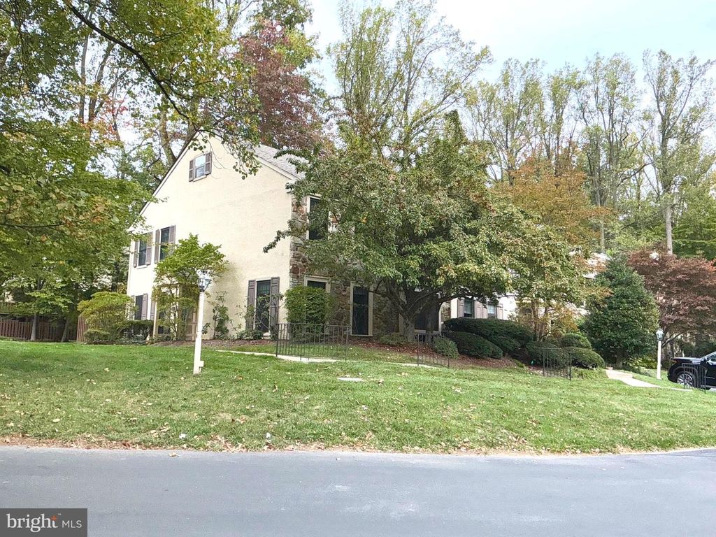 1201 WEATHERSTONE DR, Paoli, PA 19301