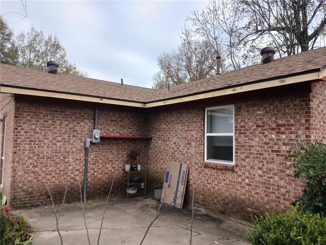 802 S Olive Drive, Clarksville, AR 72830