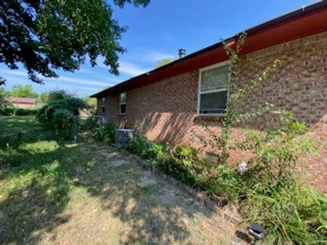 802 S Olive Drive, Clarksville, AR 72830