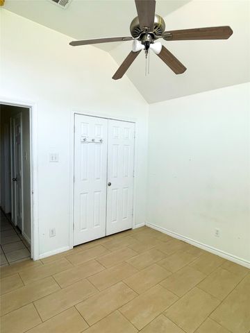 1110 Woodside Lane, Seagoville, TX 75159