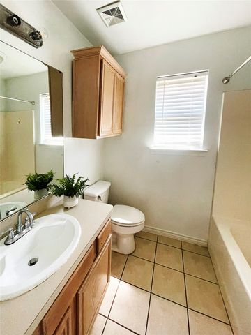 1110 Woodside Lane, Seagoville, TX 75159