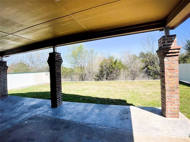 1110 Woodside Lane, Seagoville, TX 75159