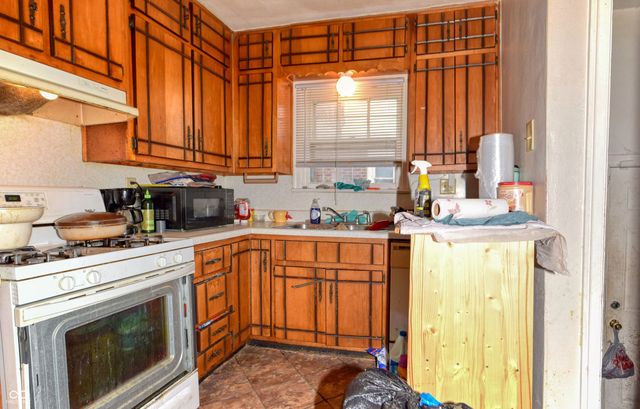 4022 N Tacoma Avenue, Indianapolis, IN 46205