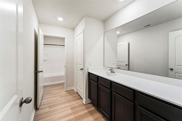 9702 Opal Gates Drive, Rosharon, TX 77583