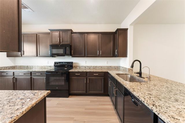 9702 Opal Gates Drive, Rosharon, TX 77583