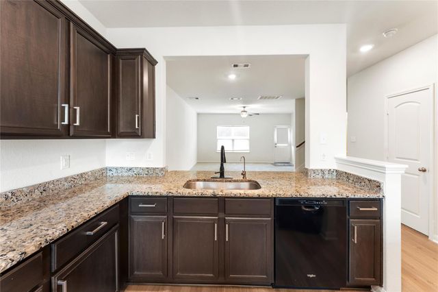 9702 Opal Gates Drive, Rosharon, TX 77583