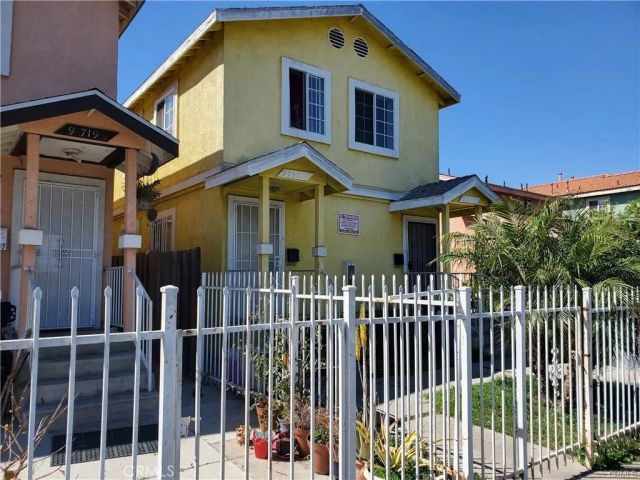 9715 - 9717 Wilmington Avenue, Los Angeles, CA 90002