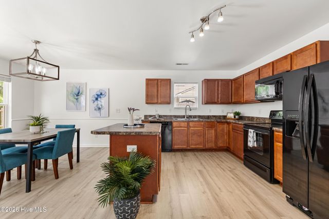 1042 Lake Norman Lane, Leland, NC 28451