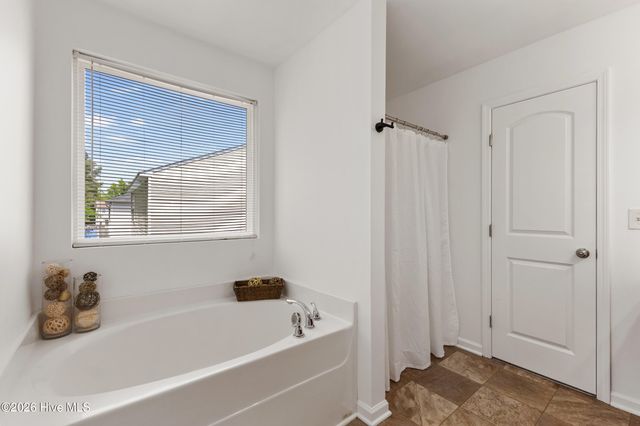 1042 Lake Norman Lane, Leland, NC 28451