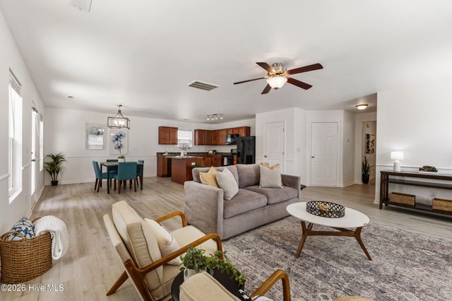 1042 Lake Norman Lane, Leland, NC 28451