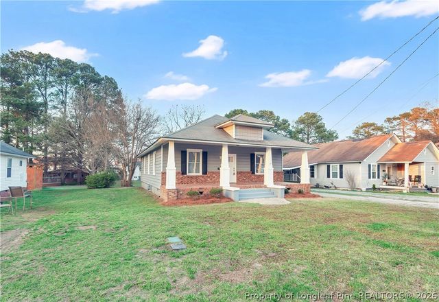 204 W E Street, Erwin, NC 28339