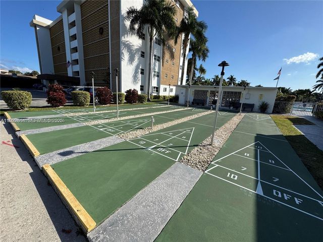 2970 NE 16th Ave 111, Oakland Park, FL 33334