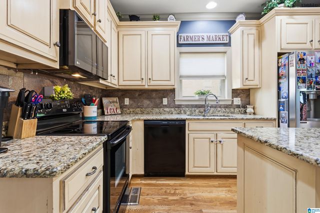 8916 TAUNTON PLACE, Morris, AL 35116