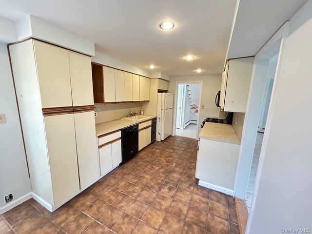 3320 Frederick Street, Oceanside, NY 11572