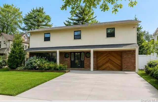 3320 Frederick Street, Oceanside, NY 11572