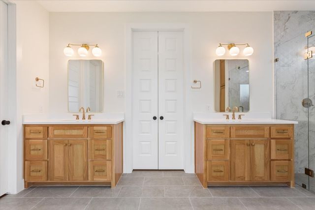 919 Fawn Drive, Mcgregor, TX 76657