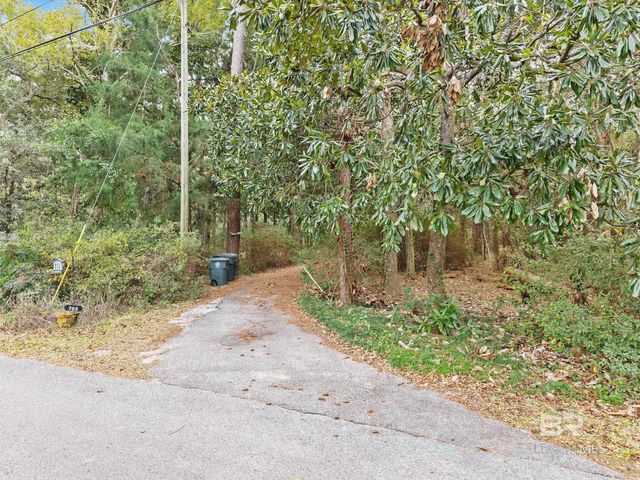 705 Captain O'Neal Drive, Daphne, AL 36526