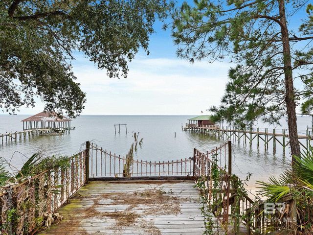 705 Captain O'Neal Drive, Daphne, AL 36526