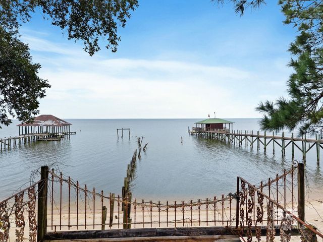705 Captain O'Neal Drive, Daphne, AL 36526