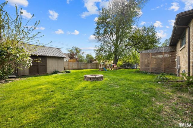 304 W MADISON Street, Tremont, IL 61568