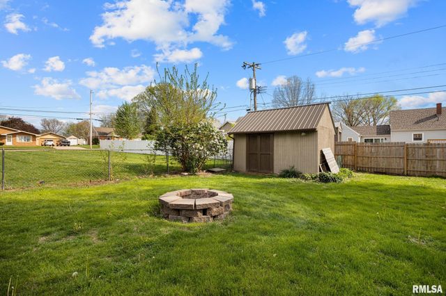 304 W MADISON Street, Tremont, IL 61568
