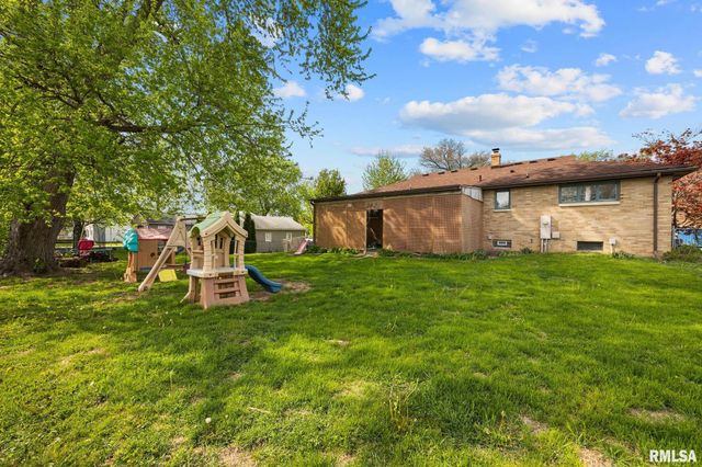 304 W MADISON Street, Tremont, IL 61568