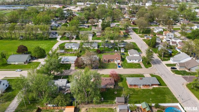 304 W MADISON Street, Tremont, IL 61568