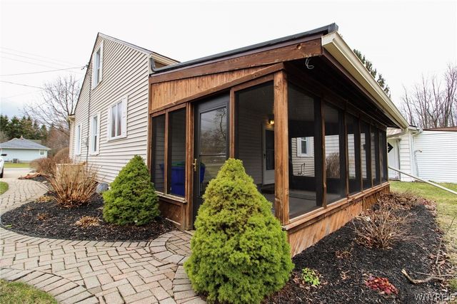 3827 Bates Road, Ridgeway, NY 14103