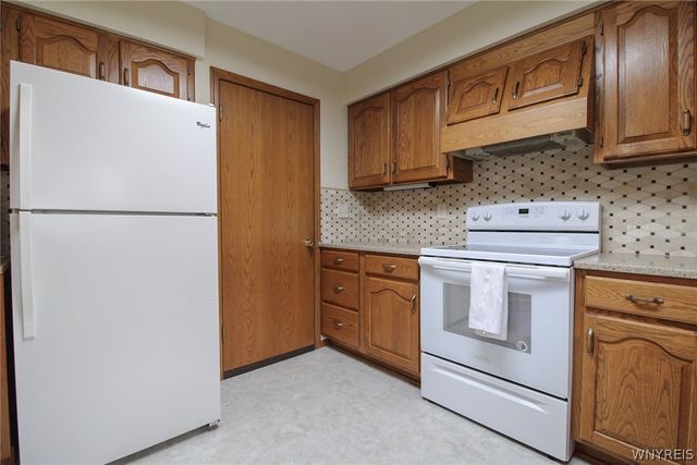 3827 Bates Road, Ridgeway, NY 14103