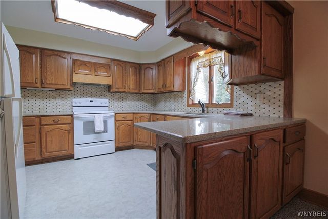 3827 Bates Road, Ridgeway, NY 14103