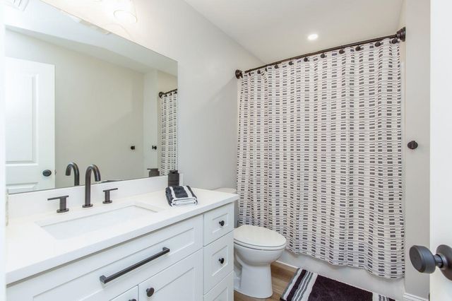 80A Rochester Hill Road, Rochester, NH 03867