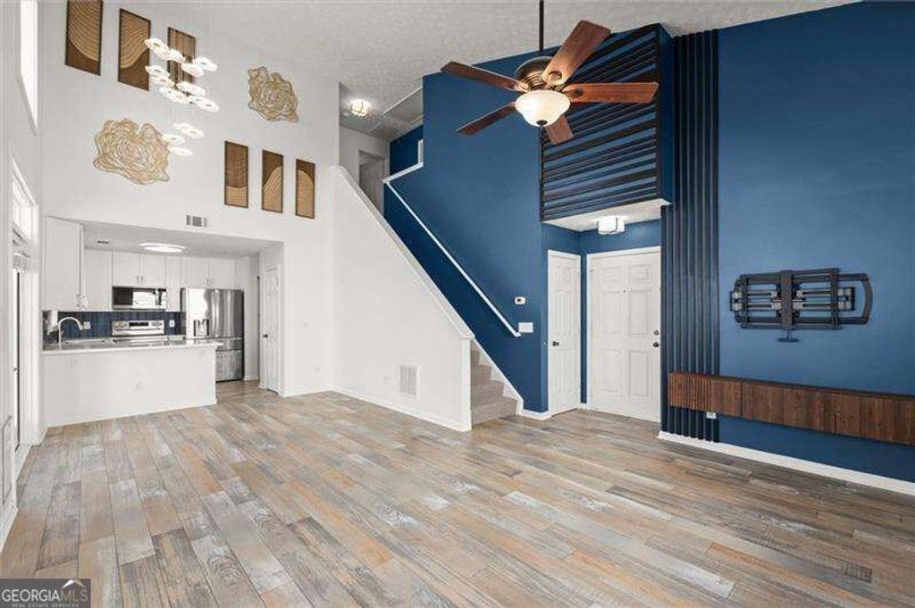325 Hiawassee Drive, Woodstock, GA 30188 — photo 2