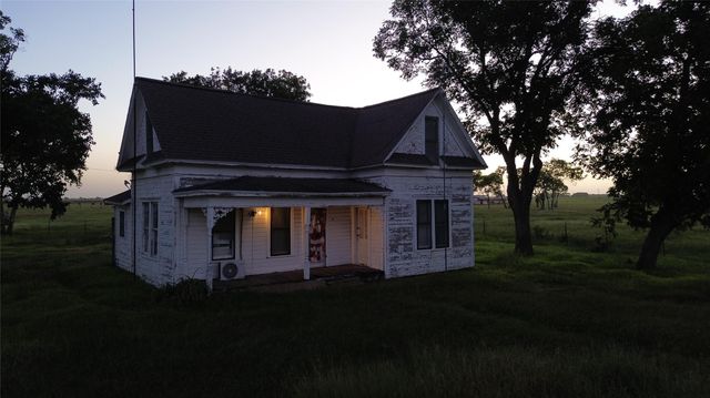 379 County Road 456, El Campo, TX 77437