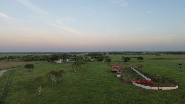 379 County Road 456, El Campo, TX 77437