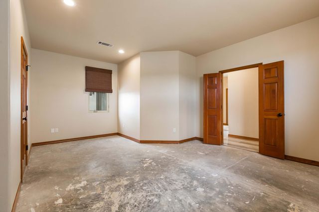 10 Adams Road, Edgewood, NM 87015