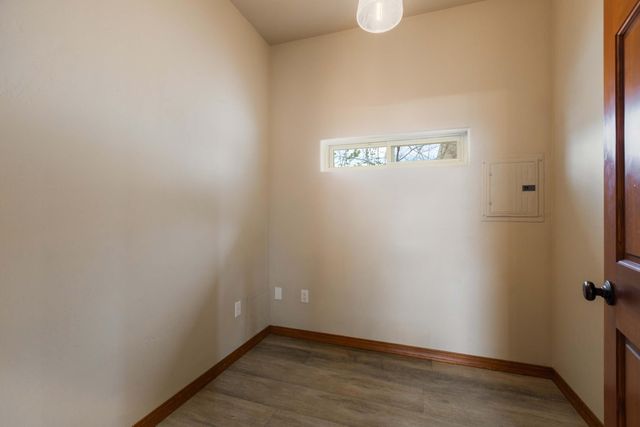 10 Adams Road, Edgewood, NM 87015