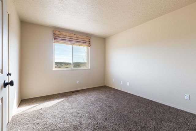 10 Adams Road, Edgewood, NM 87015