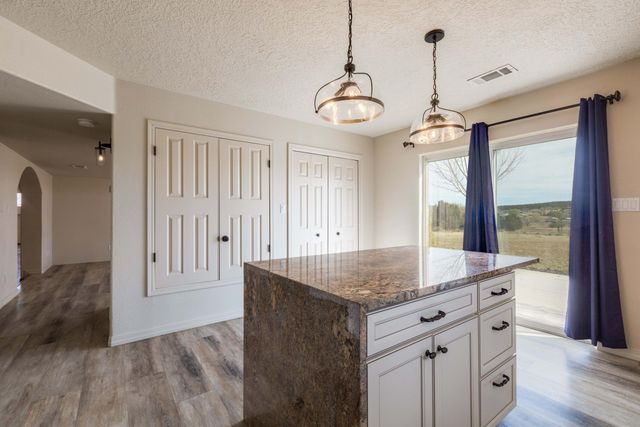 10 Adams Road, Edgewood, NM 87015