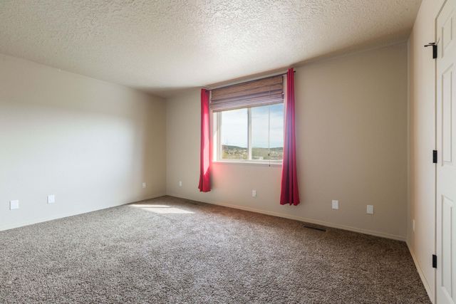 10 Adams Road, Edgewood, NM 87015