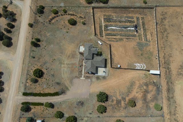 10 Adams Road, Edgewood, NM 87015