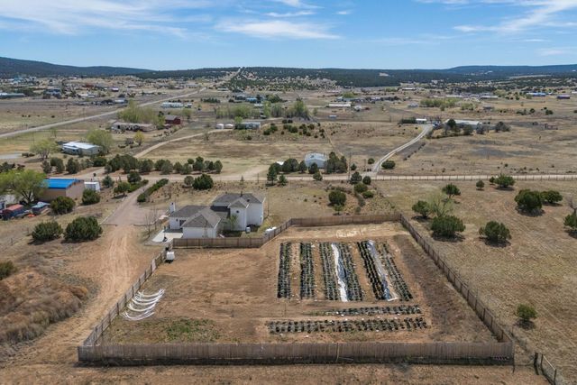 10 Adams Road, Edgewood, NM 87015