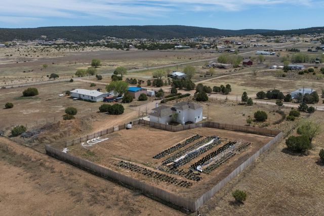 10 Adams Road, Edgewood, NM 87015