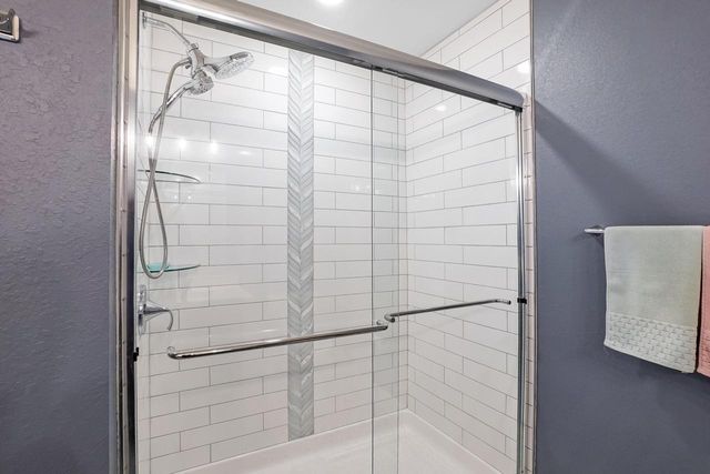 1390 Foxwood PASS, Oconomowoc, WI 53066