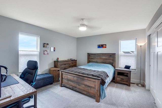 1390 Foxwood PASS, Oconomowoc, WI 53066