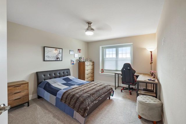 1390 Foxwood PASS, Oconomowoc, WI 53066