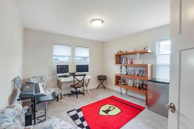 1390 Foxwood PASS, Oconomowoc, WI 53066