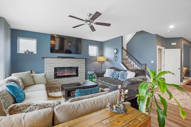 1390 Foxwood PASS, Oconomowoc, WI 53066