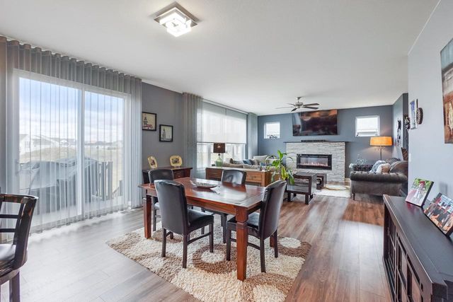 1390 Foxwood PASS, Oconomowoc, WI 53066